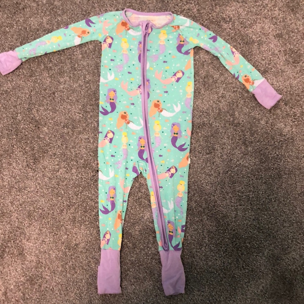 NWOT Mermaid Magic Zippy